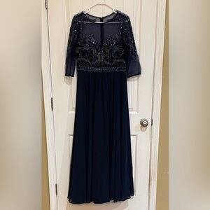 Royal Queen Collection large Elegant Navy Blue Evening Gown EUC